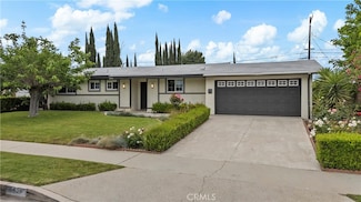 8454 Hanna Ave, Canoga Park, CA 91304