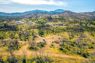 16344 Laurie Ann Ln, Redding, CA 96001