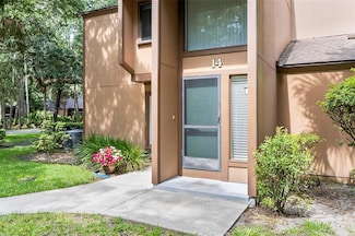 14 Oakmont Ct, Palm Coast, FL 32137