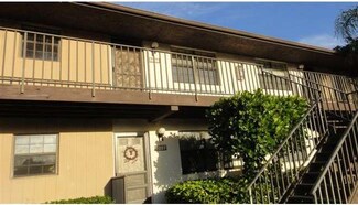 5299 Treetops Dr Unit 205, Naples, FL 34113