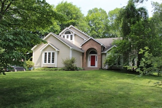 84 Mary Catherine Cir, Windsor, CT 06095