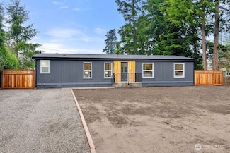 16421 Park Dr SE, Rainier, WA 98576