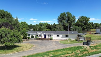 2821 S 87th Ave, Yakima, WA 98903