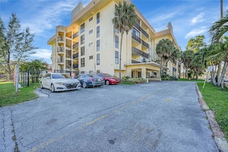 650 NE 149th St Unit 406A, Miami, FL 33161
