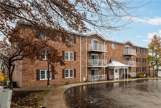 611 Dehaven Ct, Glenshaw, PA 15116