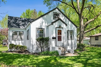 3017 32nd Ave NE, Saint Anthony, MN 55418