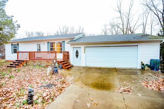 12019 Berryville Rd, Rives Junction, MI 49277