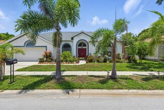 3457 Foxhall Dr, Holiday, FL 34691