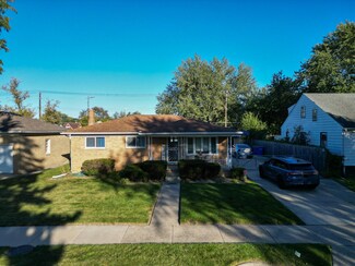 21138 Nummer St, Warren, MI 48089
