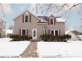 218 3rd St E, Wabasha, MN 55981