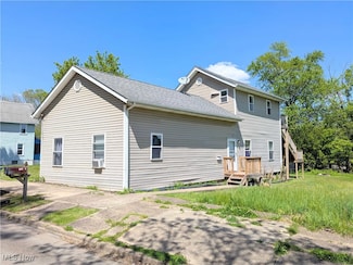 1104 4th St SW, Massillon, OH 44647