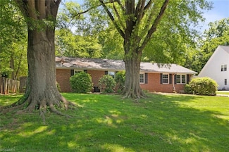 862 Kenwick Dr, Winston Salem, NC 27106