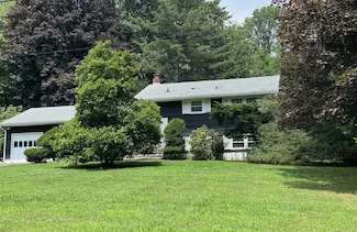 317 Narrow Ln, Orange, CT 06477