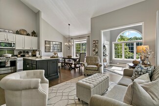 1949 Andrew Ct, Chanhassen, MN 55317