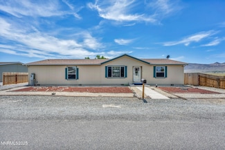 3 Smoketree Ln, Yerington, NV 89447