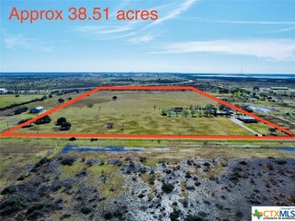 7701 County Road 426, Lolita, TX 77971