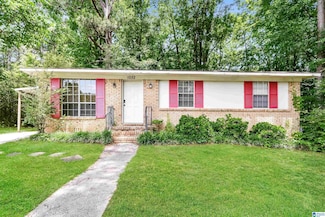 1032 Sandybrook Cir, Birmingham, AL 35214