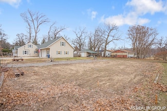 17190 Franklin Ave, Spring Lake, MI 49456