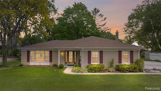 4118 Cherrywood Dr, Troy, MI 48098