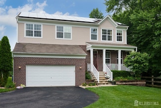 1 Elmcrest Dr, Monroe Township, NJ 08831
