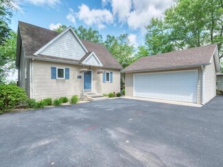 21 Hole in The Wall Ct, Wilmington, IL 60481