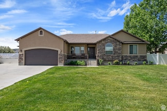 3638 S Blazing Oak Dr, Magna, UT 84044