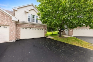 307 Lake Gillilan Way Unit 15/4, Algonquin, IL 60102