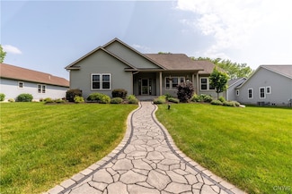 405 Newbridge St, Camillus, NY 13031