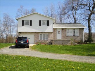 21 Elliott Rd, Grove City, PA 16127