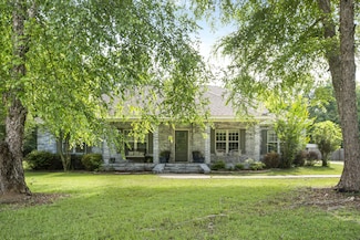 1088 Poplar Rd, Hattiesburg, MS 39401