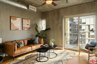 645 W 9th St Unit 524, Los Angeles, CA 90015