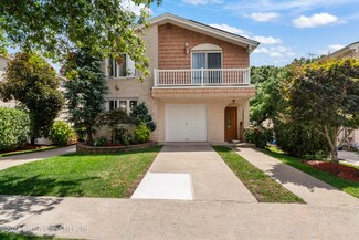 16 Mason Blvd, Staten Island, NY 10309