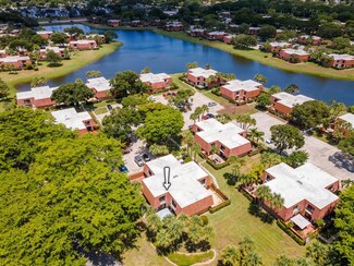 328 Buttonwood Ln, Boynton Beach, FL 33436
