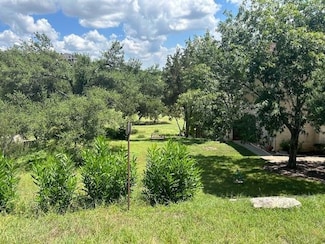 211 Hazeltine Dr, Lakeway, TX 78734