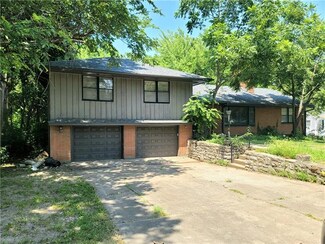 6878 Sni A Bar Rd, Kansas City, MO 64129