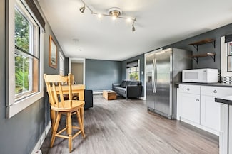 170 Rockland St Unit 9, Hingham, MA 02043