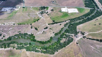 4279 Fm 791, Falls City, TX 78113