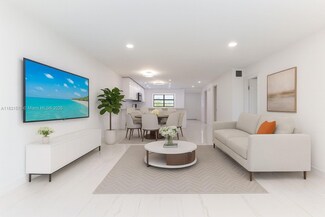 8435 Casa Del Lago Unit 22C, Boca Raton, FL 33433