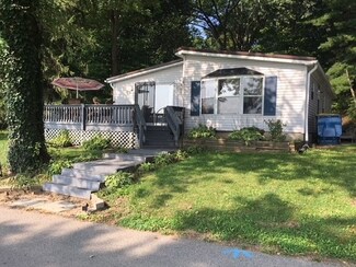 2035 Lane 221 Hamilton Lake, Hamilton, IN 46742