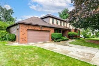 1021 Arborway Dr, Akron, OH 44333