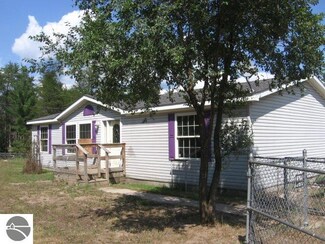 1244 Sioux Rd, Saint Helen, MI 48656