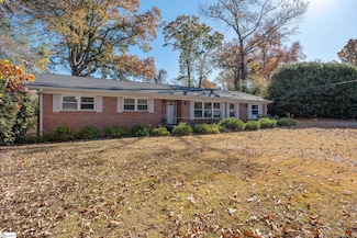 112 Dogwood Dr, Greer, SC 29651