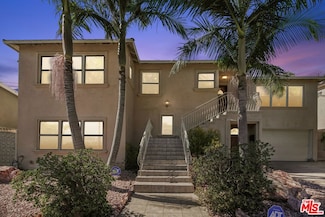 5667 Heatherdale Dr, Los Angeles, CA 90043