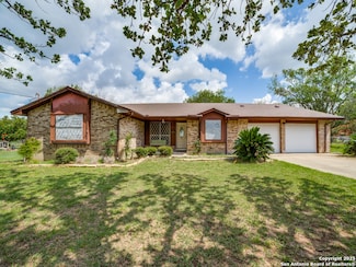 341 Oriente Dr, Pleasanton, TX 78064