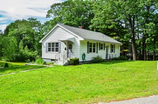 1 Beech St, Farmingdale, ME 04344