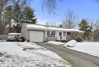 1004 Cloverlawn Rd, Troy, NY 12180