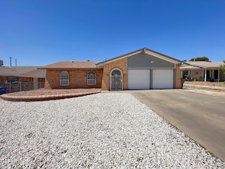 1529 Jim Colbert Ln, El Paso, TX 79936