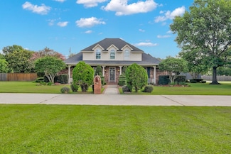 2250 N 18th St, Nederland, TX 77627
