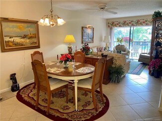 1999 NE Collins Cir Unit 3-70, Jensen Beach, FL 34957