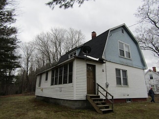 283 Main St, Sherman, ME 04776